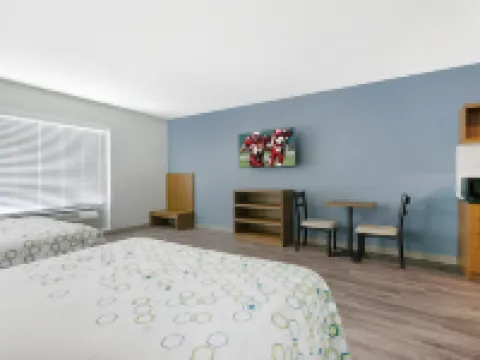 HomeTowne Studios Tampa - Airport โรงแรมในแทมปา