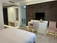 M2 Hotel