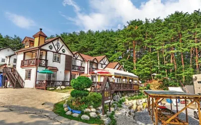 Gangneung Pool Villa Sol Hotels near Gyeongpo Beach