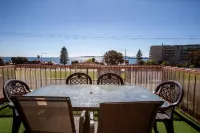 Blue Seas Motel Hotels in Charlton Gully
