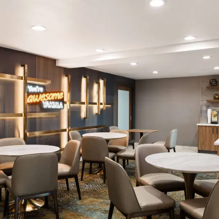 La Quinta Inn & Suites by Wyndham Yakima Downtown