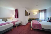 Brit Hotel Les Evens Hotels in Saint-Saturnin