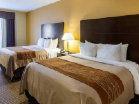 Comfort Inn & Suites Hotels in Burnet