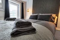 Hampton 3-bedroom Luxury Escape With Parking