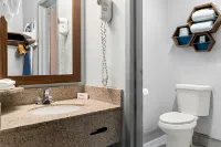 HomeTowne Studios Auburn Hills - 2-Star