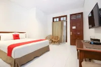 RedDoorz Plus Near Alun Alun Selatan 2 Hotels in Kecamatan Mantrijeron
