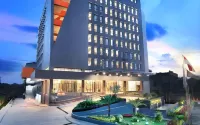 Harper Palembang by Aston Hôtels à : 