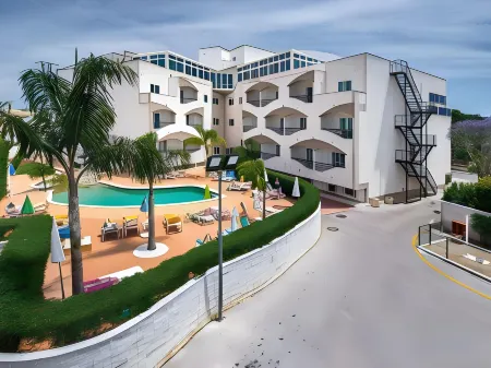 Velamar Boutique Hotel - Adults Friendly Отели рядом с достопримечательностью «Pine Cliffs Golf Course»