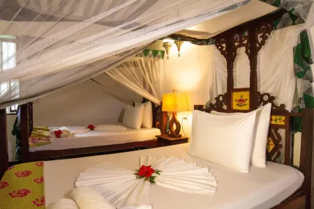 Aloe Vera Twin room with AC  and garden view