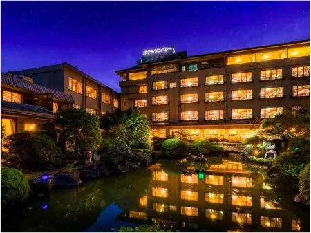 Hotel Sun Valley Izu Nagaoka Honkan Отели рядом с достопримечательностью «曹洞宗 水路山 随昌院»