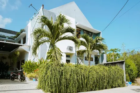 Mama Komodo Отели рядом с Аэропорт Лабуан Баджо