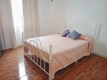 Villa Bella is 5 Mins from the Beach with Amazing Garden Overlooking the Pool Отели в г. Катр Коко