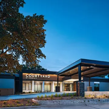 Courtyard Dallas Richardson at Spring Valley