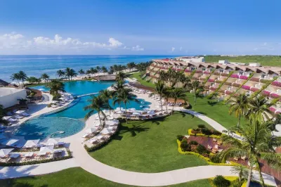 Grand Velas Riviera Maya - All Inclusive Hotel in zona Abolengo