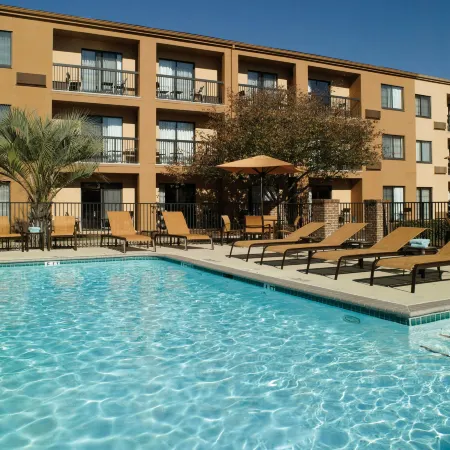 Courtyard Macon