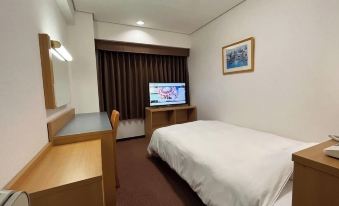 3. Hotel Al..