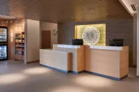 Fairfield Inn & Suites Midland - parking