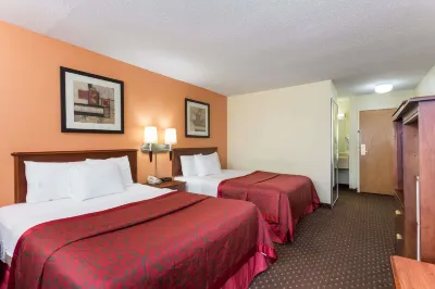 Days Inn & Suites by Wyndham Bloomington/Normal IL Hotels in Bloomington