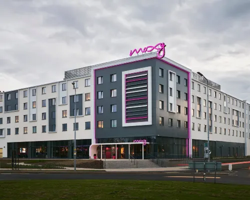Moxy Edinburgh Airport Hotels in Edinburgh