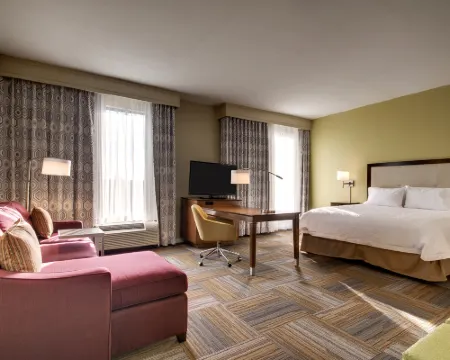 ハンプトン イン & スイーツ コーディール コーディールのホテル