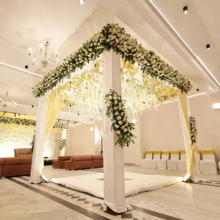 Hotel Varuna