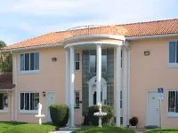 Super Inn by OYO Daytona Beach Near Airport