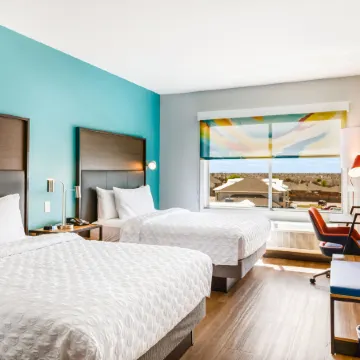 Tru by Hilton Midland