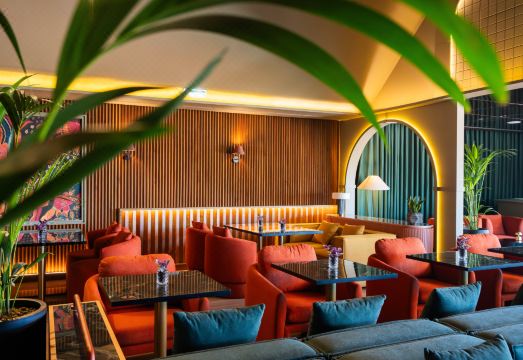 힐튼 포르토 가이아 바 뷰