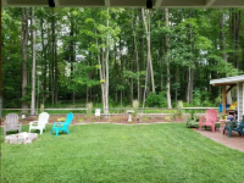 Keys cottage -walk to the strip,Private lot, 2bdr 3rd guestroom detached.Spire