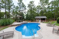 Pinehurst Vacation House w/ pool 9) beds