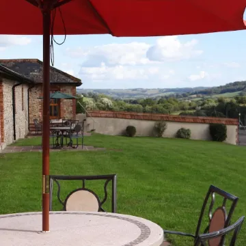 High Quality , Rural Views Peaceful, AONB, Jurrasic Coast, Dog Friendly.