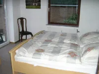 Vacation apartment on the ground floor: 3 bedrooms, quiet, ideal for visits to the coast and islands