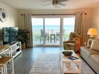 Our Oceanfront Oasis at Indian Beach, NC Отели в г. Индиан Бич
