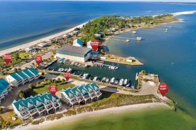 BAYFRONT TOWNHOUSE
