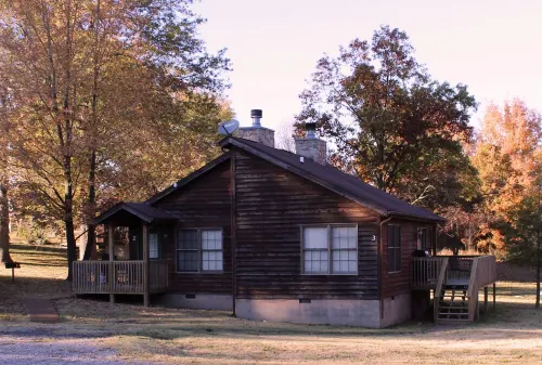 Winetrail Cabin - Giant City SP, SIU, Cedar Lake, & Shawnee Forest minutes away! Hotels in Makanda