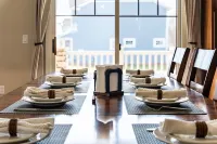 MarinaResort/2SpaciousLivingRoom/gameRMBar/