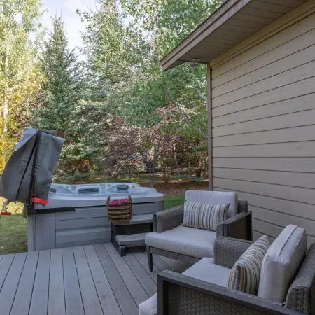 Modern Victor Town Home with Hot Tub and AC Отели в г. Виктор