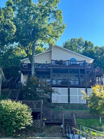 Lake front with orovate dock located in same cove as Coconuts!!!