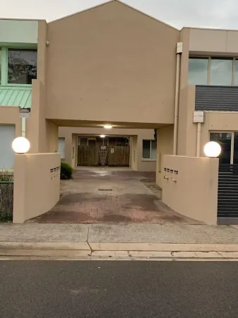 Joyce Beachside Escape/ Rosebud Beachfront/Golf/Hot Springs Отели рядом с достопримечательностью «Mangata Massage»