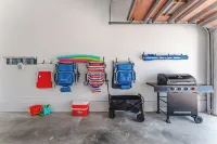 Luxurious House on the Canal, Pool, Hot Tub, steps to BEACH