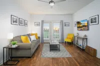 Spacious Extended Stay - Pool & Gym Hotels in Madison