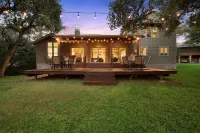 Luxury Waterfront Farmhouse - Fire Pit, Chef's Kitchen-Poker Table -Sleeps 24 - ブティック