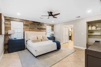 NEW! Drift Inn-Lakefront Home w/ Hot Tub, Outdoor Bar, Golf!