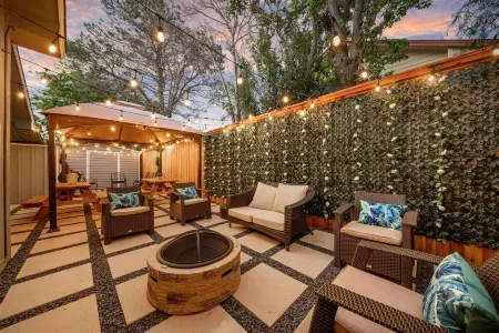 DISCOUNTED! Modern & luxury Home. TOTALLY RENEWED!! Отели в г. Мескит