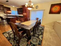 Gorgeous 4 Bed Home - Short Drive to Downtown A2 Hotels in Pittsfield Charter Township