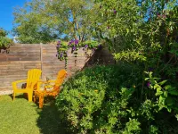 BAMBOU studio with garden and parking 레 섬 주변 호텔