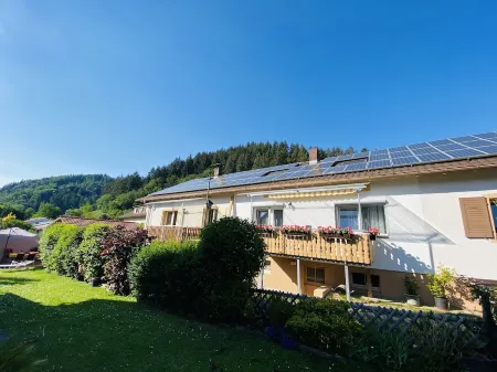 Apartment "Black Forest view" 100sqm with balcony Отели в г. Мюнстерталь