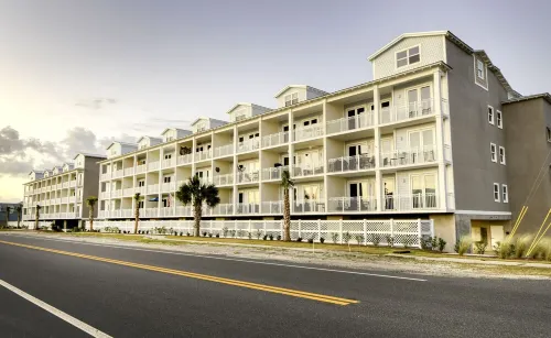 YOUR WATERFRONT GETAWAY ON THE GULF