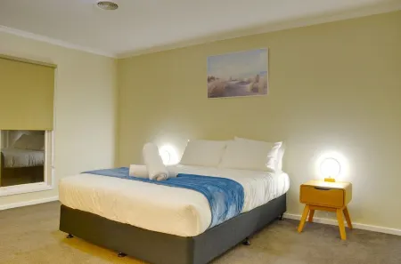 Escape With Family and Friends