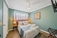 Let D's Cozy Cottage Provide a Comfortable Stay! Hotels in Big Spring